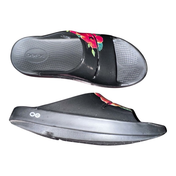 Oofos Ooh Ahh Limited Hibiscus Sandals 9 - Picture 2 of 6